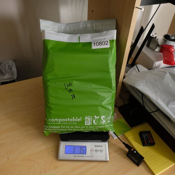 Levis 501 Jeans Womens 28 Blue Straight Leg Button Fly Heavyweight Classic 30L - Picture 13 of 13